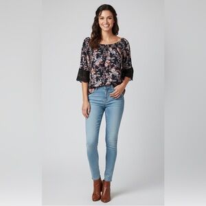 Like New Navy Floral Top with Lace Sleeves